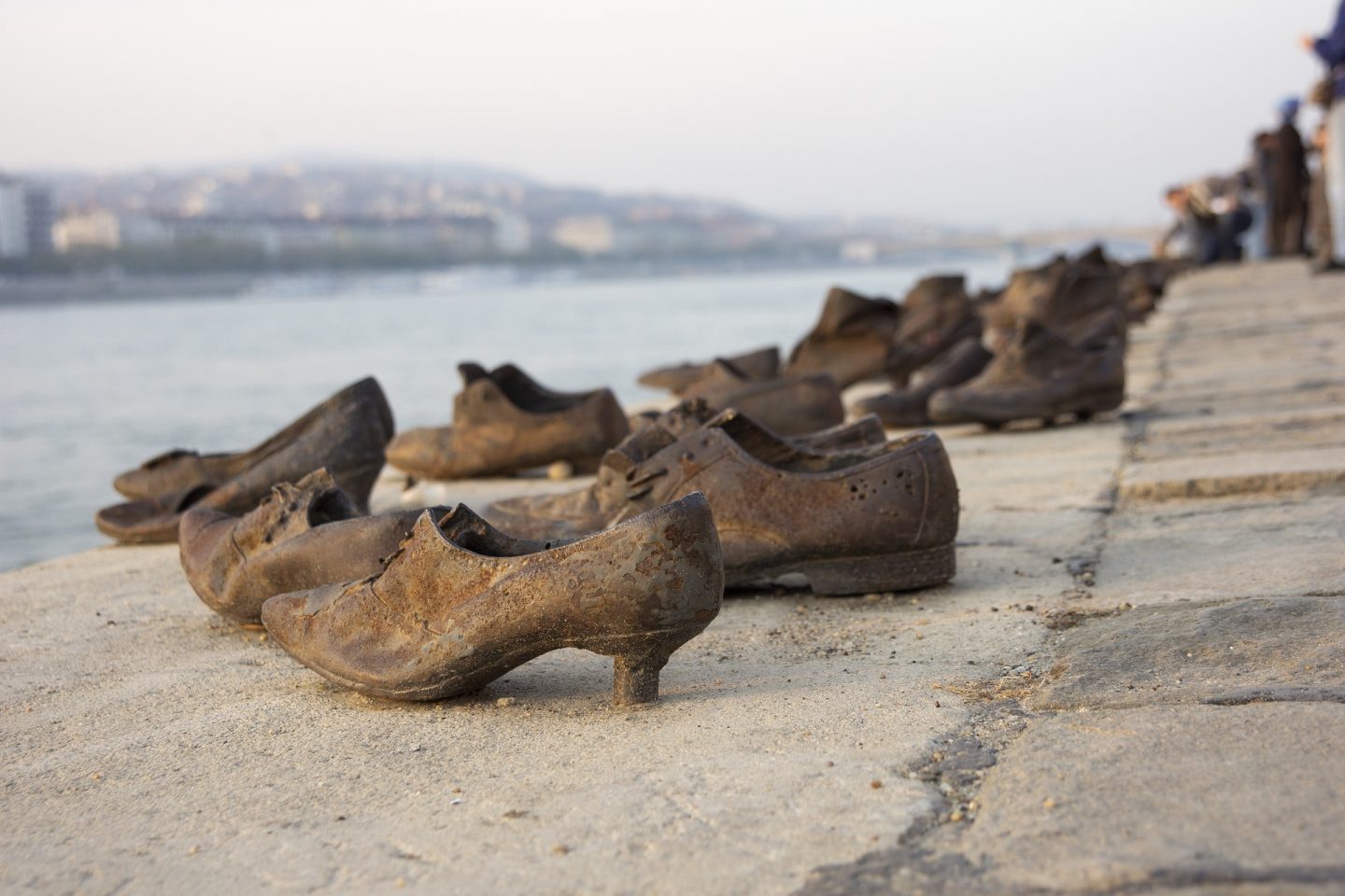 scarpe sul Danubio a Budapest